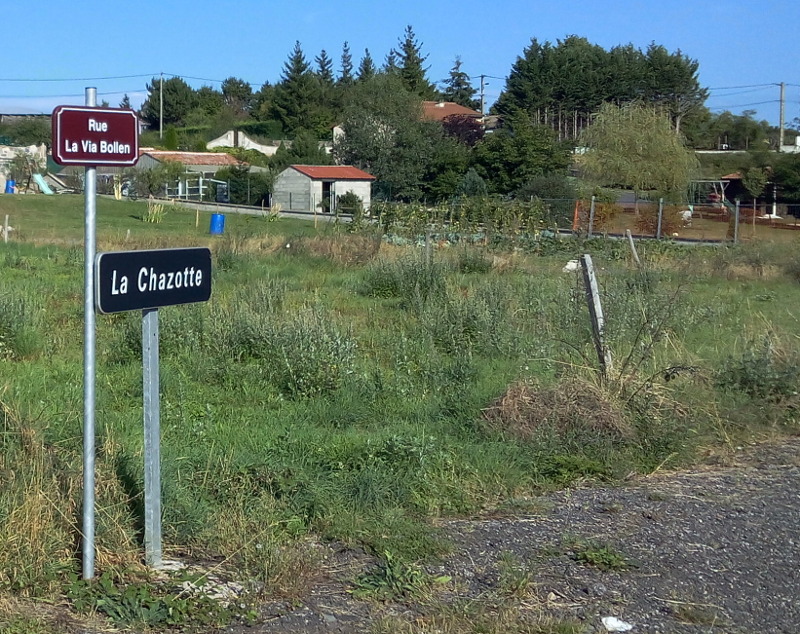 voie-bolene-info-niveau-rn102-a-bornes-lachazotte-en-venant-de-marcilhac.jpg